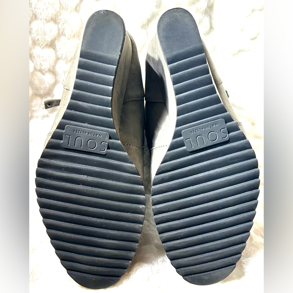 Soul Naturalizer Haley Gray zipper wedge heel Ankle Booties size 7.5 Wide - Picture 10 of 11